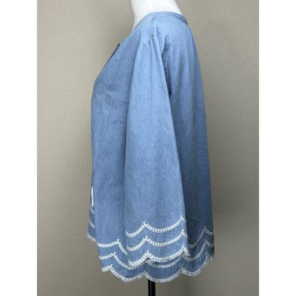 Blue Chambray Women’s Blouse XL V-Neck Tasseled Tie White Embroidered Trim - Picture 10 of 15